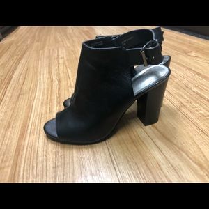 Tahari “Margaret” Black Leather Peeptoe  Booties Size 8